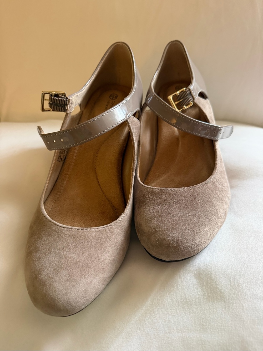 Giani Bernini Taupe Mary Jane Pumps Suede with Patent Strap